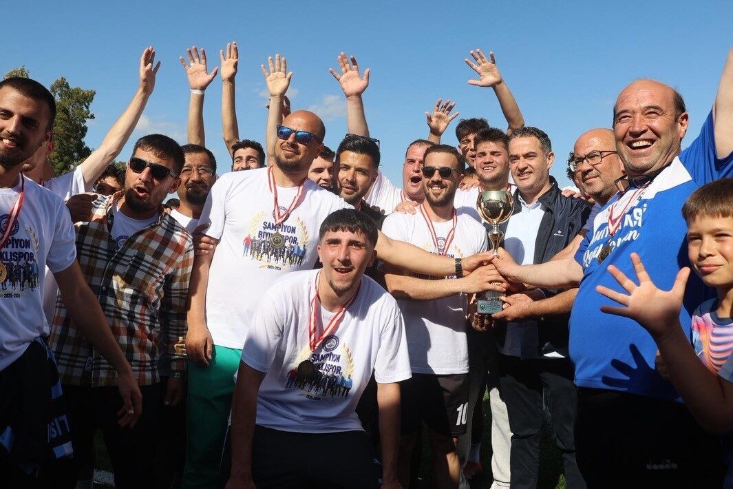 biyiklispor 1 amator lige yukseldi 9f587e3574e7