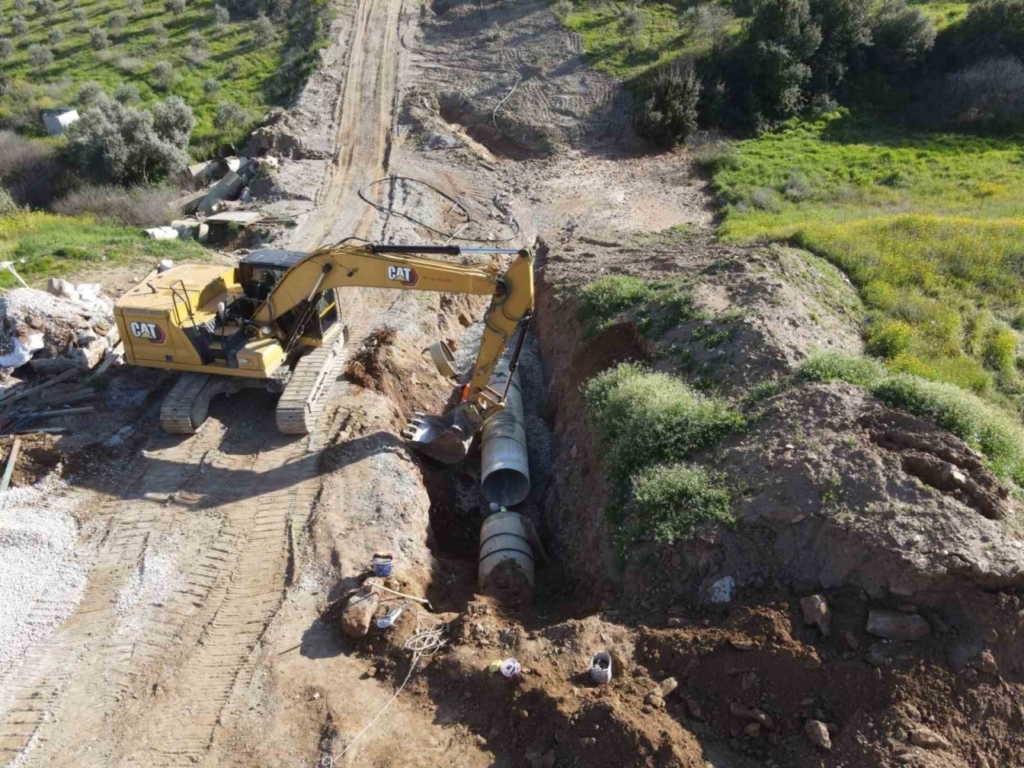 bozdogan ovasi sulama insaati devam ediyor 4ee7ec4cd605