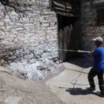 Bozdoğan’da haşereye karşı kireçleme çalışmaları sürüyor 4 bozdoganda hasereye karsi kirecleme calismalari suruyor 6c2750413fc3