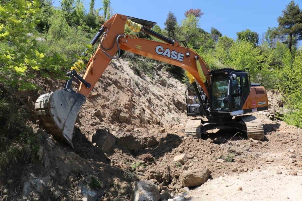 bozdoganda madran yayla yolunda calismalar tamamlandi d56cf2b15768