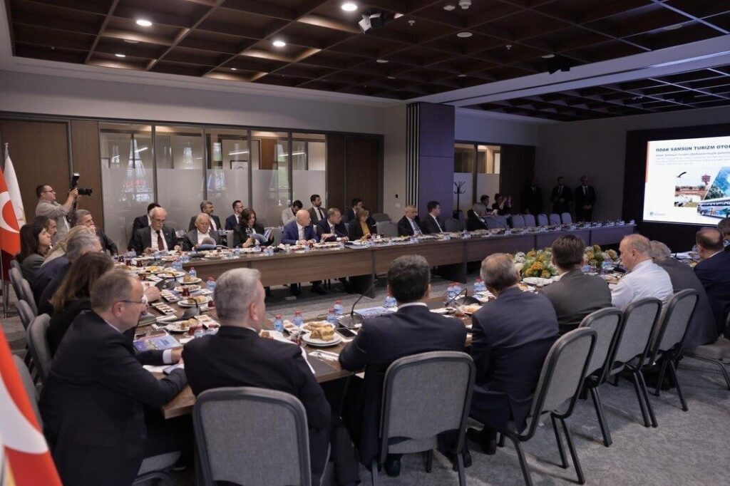 cercioglu ak parti yerel yonetimler degerlendirme toplantisina katildi a29a93dcf23a