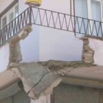 Aydın'da balkon çökmüştü: Acı haber geldi 2 coken balkondan zemine dusen engelli genc sevenlerini uzdu be5a46257032