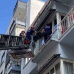 dar merdivenden indirilemeyen hastanin imdadina itfaiye ekipleri yetisti 311a6ff9d8a5