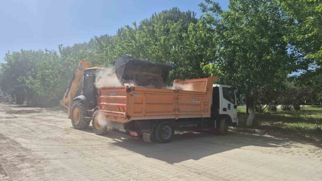 Davutlar’ın sokaklarında bayram temizliği 4 davutlarin sokaklarinda bayram temizligi 564fec87a6fb