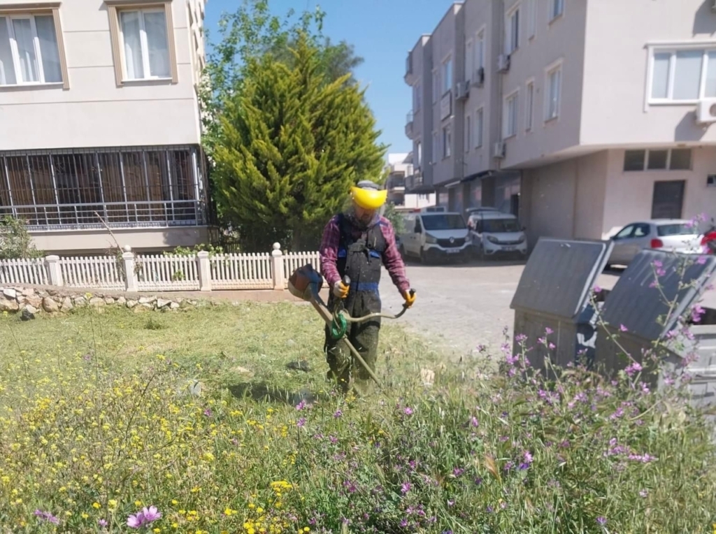 didim belediyesi ekipleri ilce genelindeki calismalarini surduruyor 0607e9d834a3