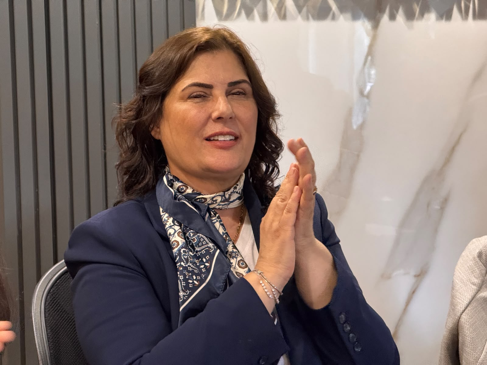 Başkan Çerçioğlu numarasını verdi: Bayramlaşma programında alkış toplayan hareket 4 Başkan Çerçioğlu numarasını verdi: Bayramlaşma programında alkış toplayan hareket
