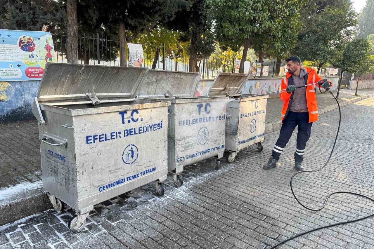 efeler belediyesinden bayram temizligi dccfdb3ef378