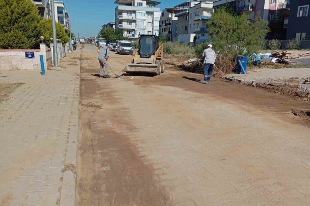 Efeler Belediyesi’nden yaşanan olumsuzluğa hızlı müdahale 2 efeler belediyesinden yasanan olumsuzluga hizli mudahale 33d97003f075