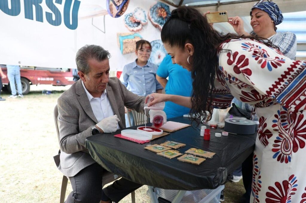 Efeler’de 19 Mayıs coşkusu Gençlik Şenliği ile yaşandı 2 efelerde 19 mayis coskusu genclik senligi ile yasandi 59cf3fc882c7