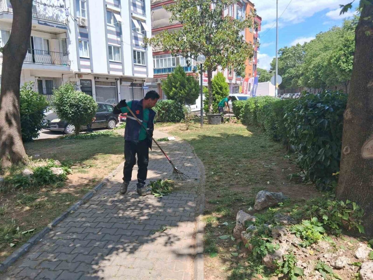 efelerde parklar yaza hazirlaniyor 92468abee7e6