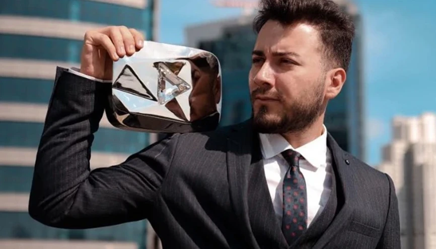 Enes Batur Kimdir? | YouTuber, Sinema ve Dijital Fenomen