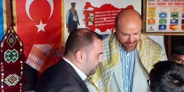 "Fenerbahçe taraftarı Bilal Erdoğan’a Aydın’da madalyalı sarı kanarya sürprizi
