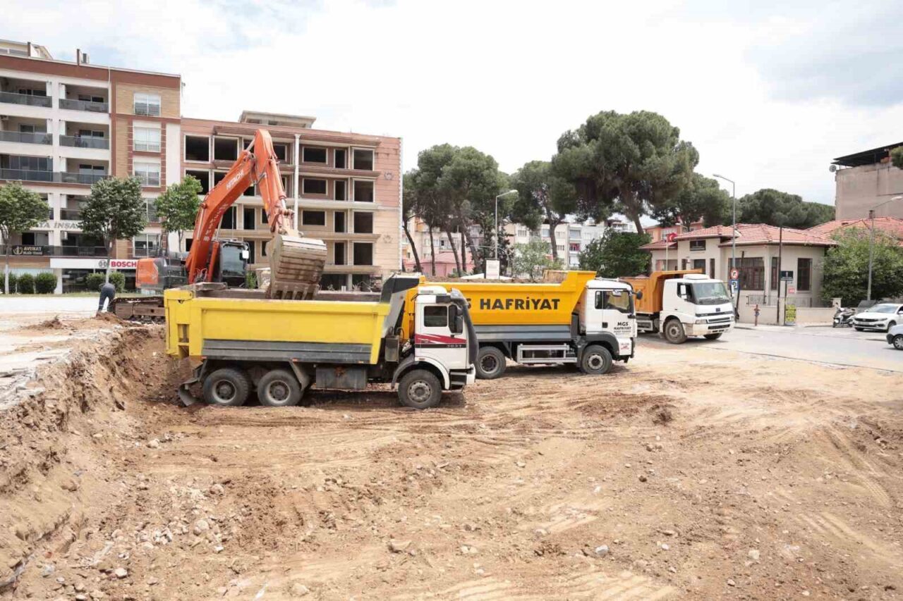 incirliovanin yeni meydan projesinde ilk kazma vuruldu b9d7438d1b6f