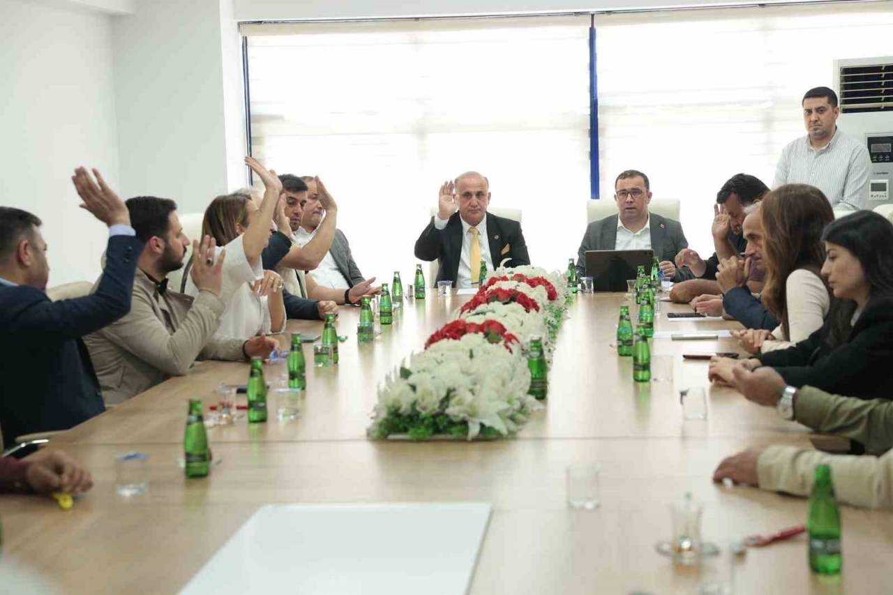 İncirliova’ya iki yeni çöp kamyonu 1 incirliovaya iki yeni cop kamyonu 2cdc437e4605