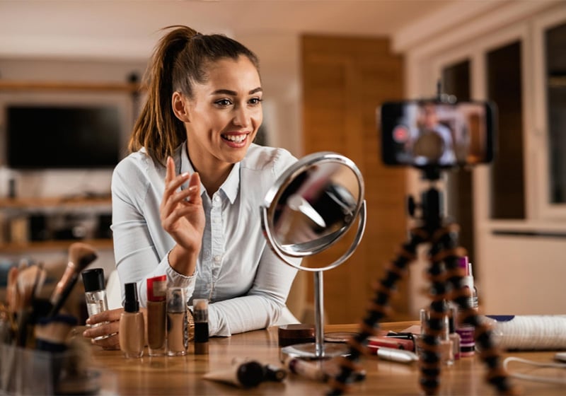 Influencer Nedir? Dijital Dünyanın Etkileyici Yüzleri