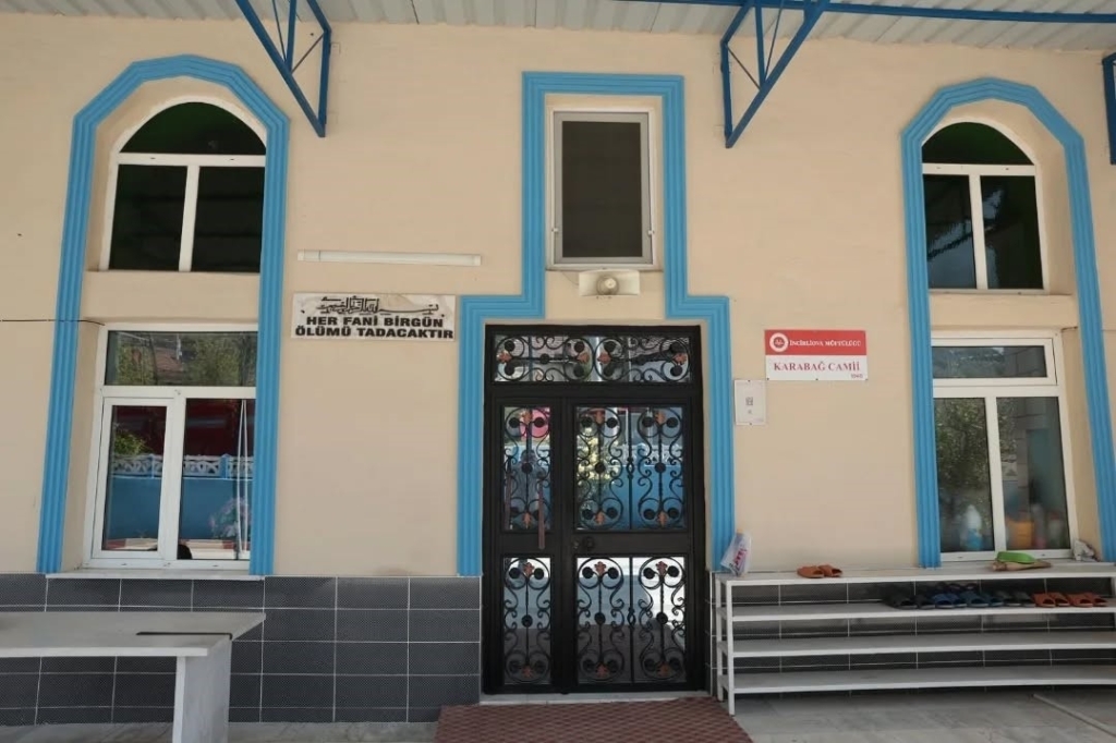 karabag mahallesinde cami ve saglik evi yenilendi 9582860817f7