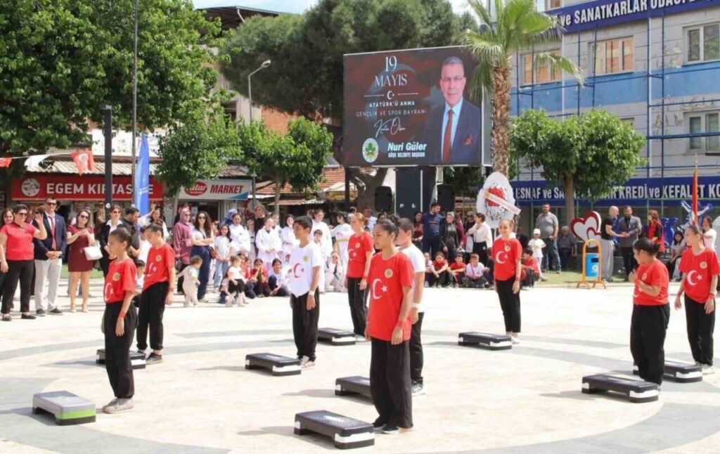 koskte 19 mayis coskuyla kutlandi 7e23c1c72b23