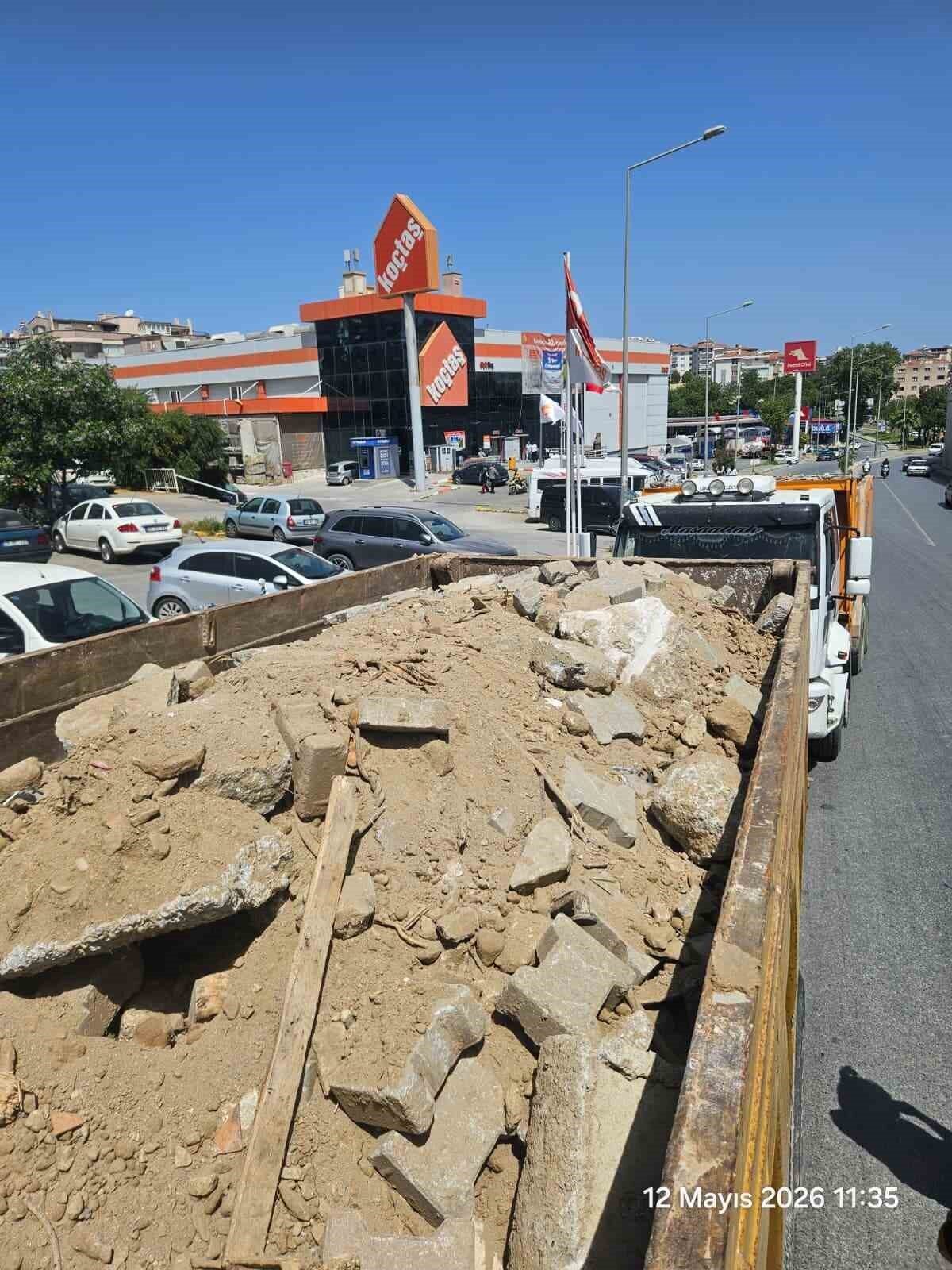 kusadasinda iki hafriyat firmasina idari para cezasi uygulandi 8ba37184723a