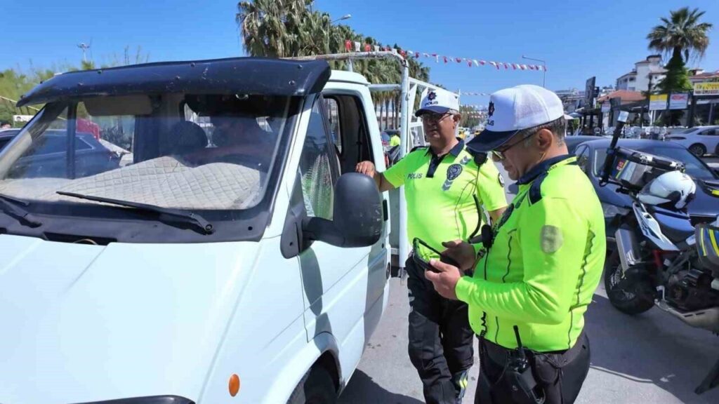 kusadasinda kurban bayrami oncesi havadan trafik denetimleri sikilastirildi 6c5ae27be110