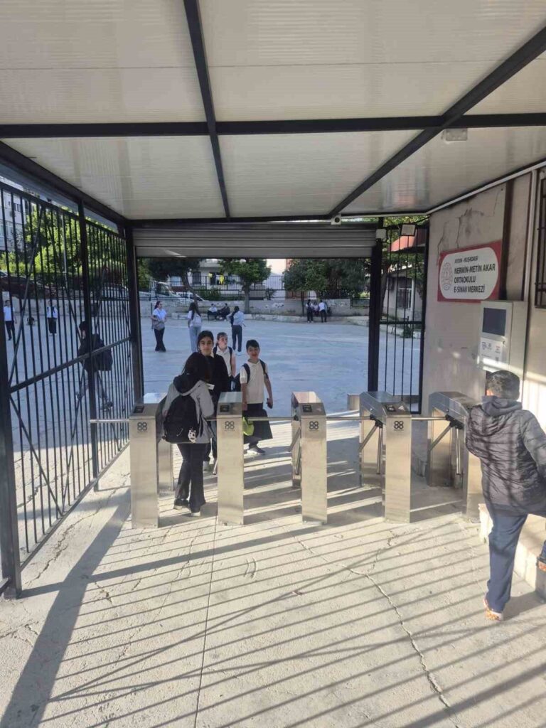 kusadasinda okul guvenligi icin yeni donem 77cec4b9d32c
