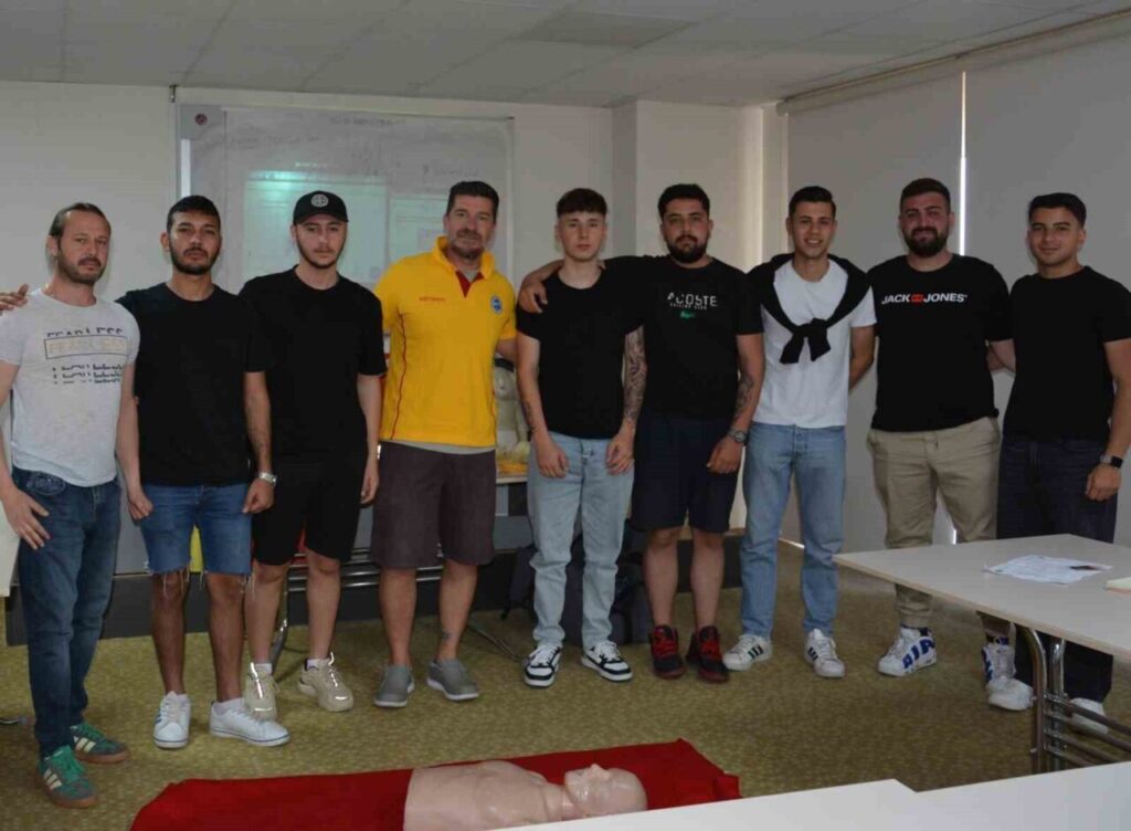 kuto hizmet binasi kusadasinin ortak bulusma noktasi olmaya devam ediyor 61433eed6c39