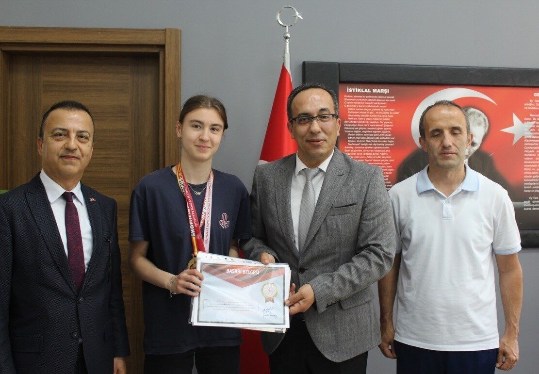 makedonyada altin madalya kazanan ogrenciden turkiye sampiyonlugu a96dd1bfd29b