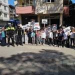 Minik trafikçilerden sürücülere kemer teşekkürü