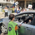 Minik trafikçilerden sürücülere kemer teşekkürü