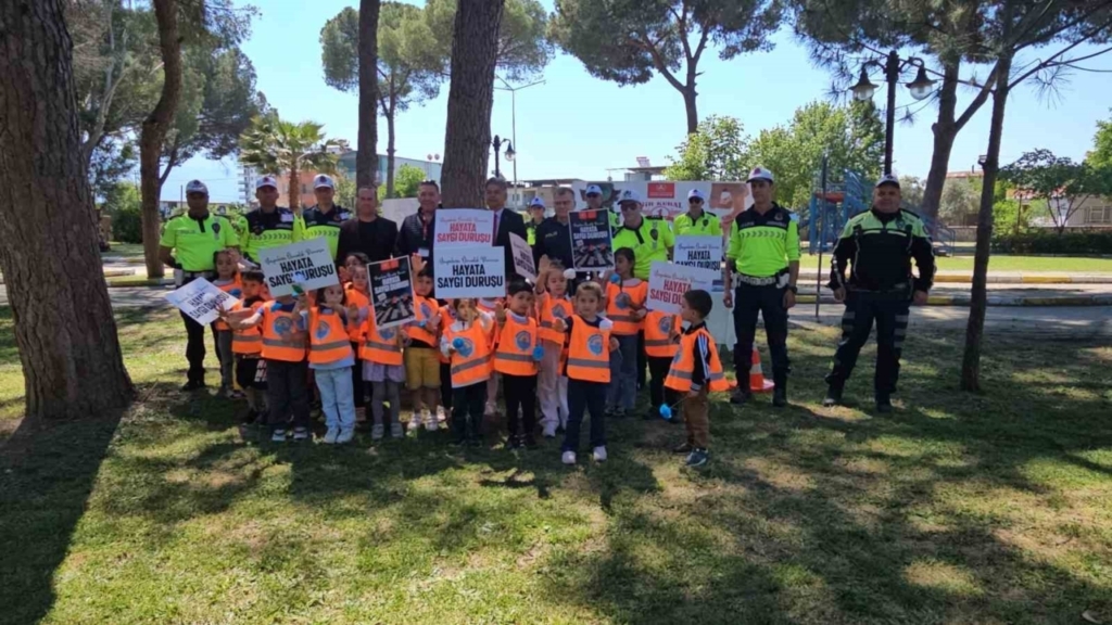 mudurlerden ogrencilere trafik egitimi 0b0c2d5c613a