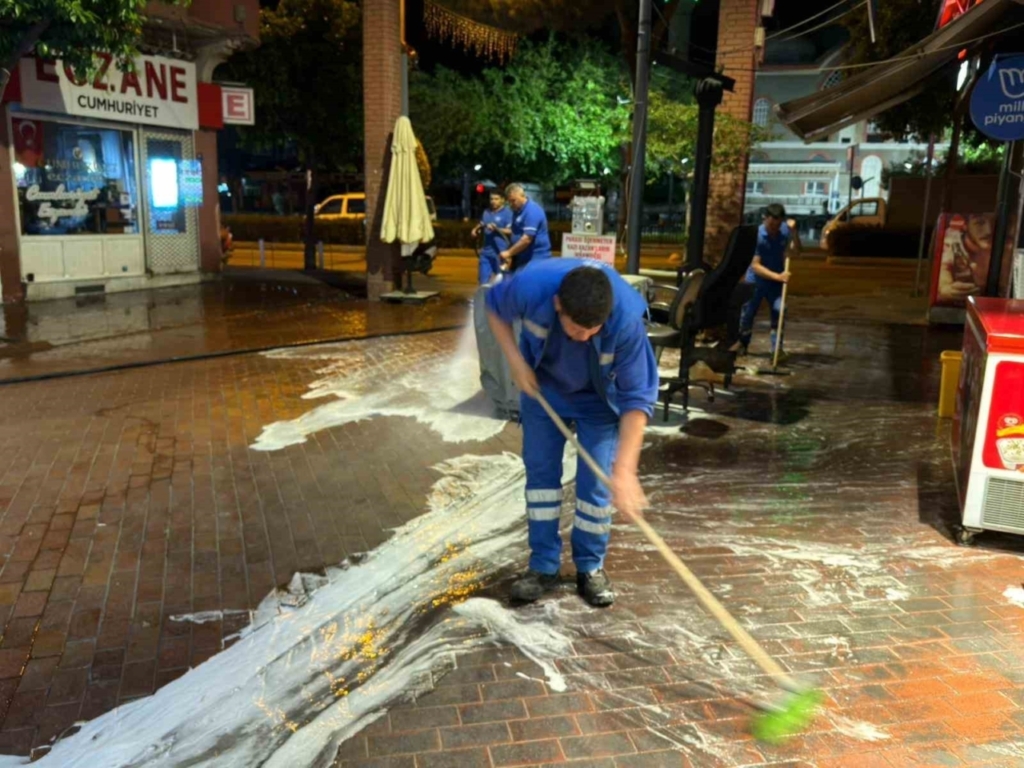 nazilli uzun carsi buyuksehir ekipleriyle piril piril oldu 2be90aa0c22c