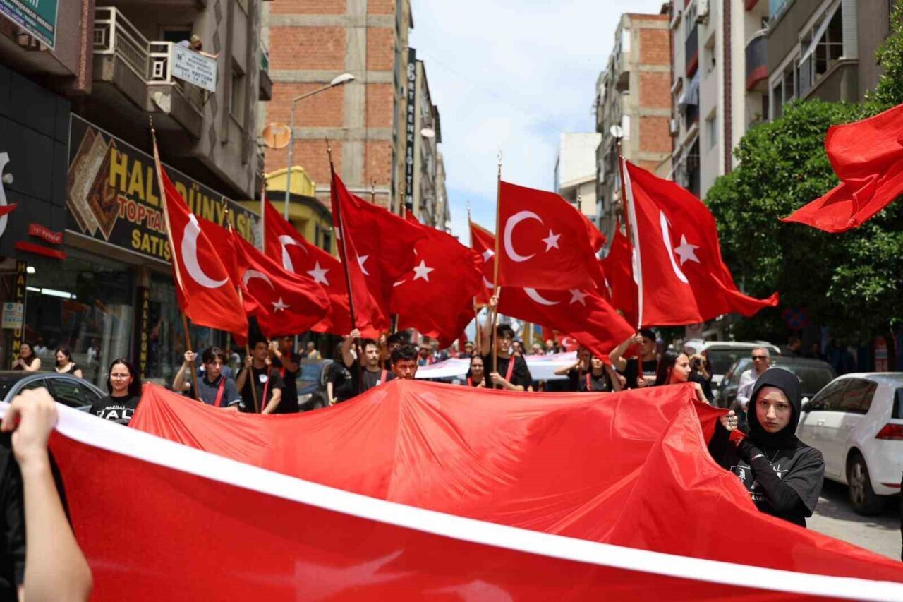 nazillide 19 mayis coskusu sokaklara tasti a43eb215b82b