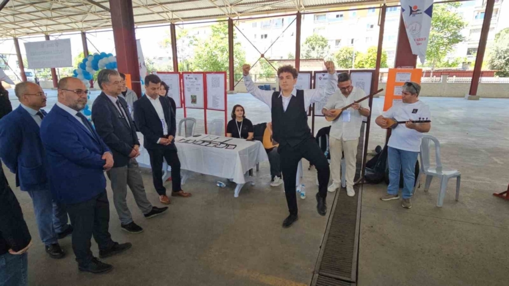 nazillide bilim fuarinda ogrenciler projelerini sergilendi 289989ca5145