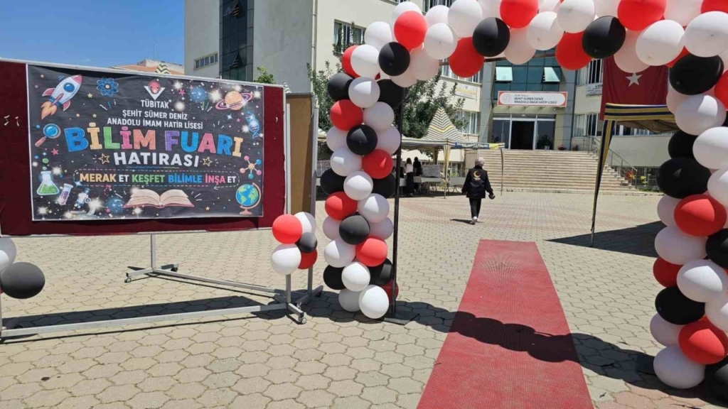 nazillide imam hatip lisesi bilim fuari duzenledi b61fd8be1b9d