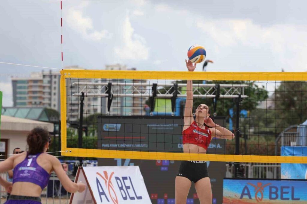 Plaj voleybolunun kalbi Aydın Tekstil Park’ta atıyor 2 plaj voleybolunun kalbi aydin tekstil parkta atiyor 237726aa32f6