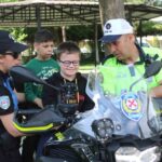 polislerden ozel cocuklara unutulmaz gun 57c24efbcdea