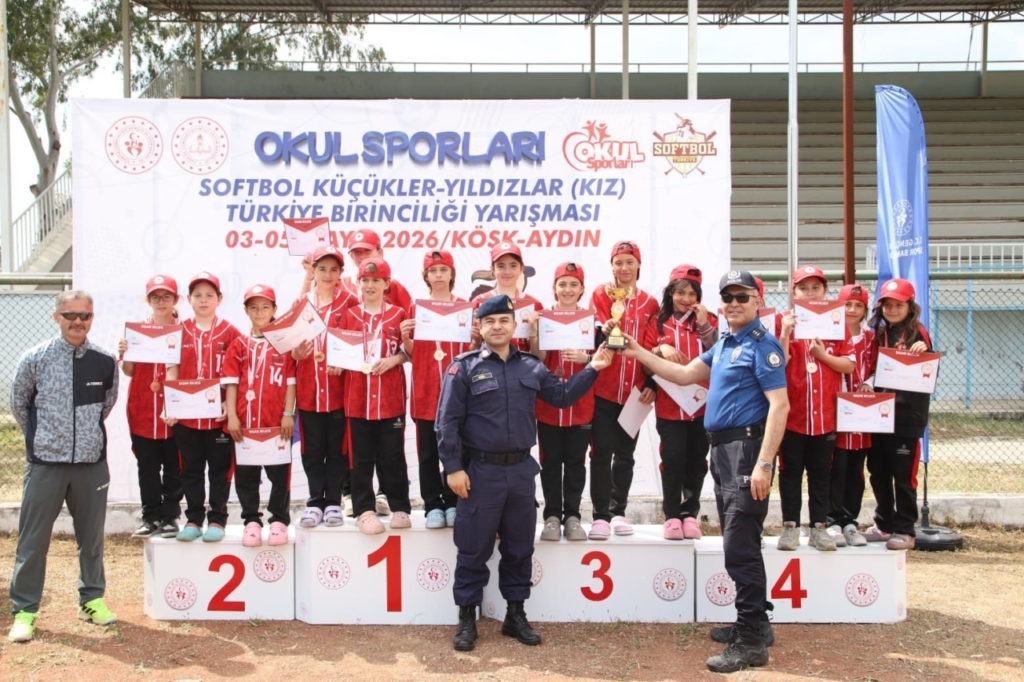softbol turkiye birinciligi aydinin ev sahipliginde tamamlandi 44df0c007c21