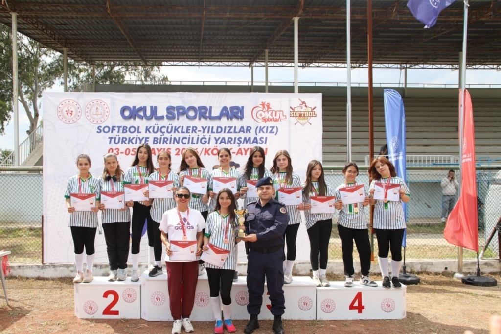 softbol turkiye birinciligi aydinin ev sahipliginde tamamlandi cd32c7da7d87