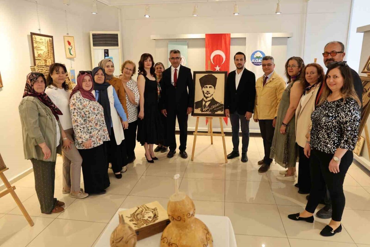 Söke’de ahşap yakma sanatının zarif örnekleri sanatseverlerle buluştu 1 sokede ahsap yakma sanatinin zarif ornekleri sanatseverlerle bulustu 105372a87c37