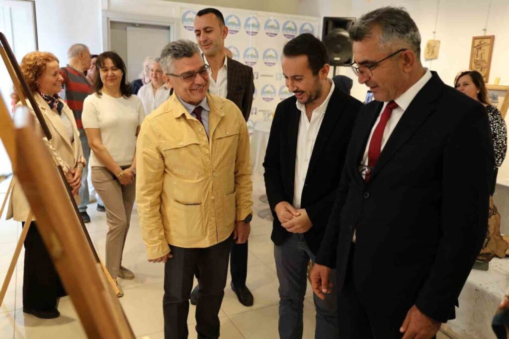 Söke’de ahşap yakma sanatının zarif örnekleri sanatseverlerle buluştu 3 sokede ahsap yakma sanatinin zarif ornekleri sanatseverlerle bulustu c036e9124cae