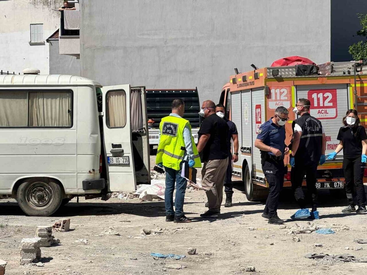 sokede bir kisi minibus icerisinde olu bulundu 3876fb462b48