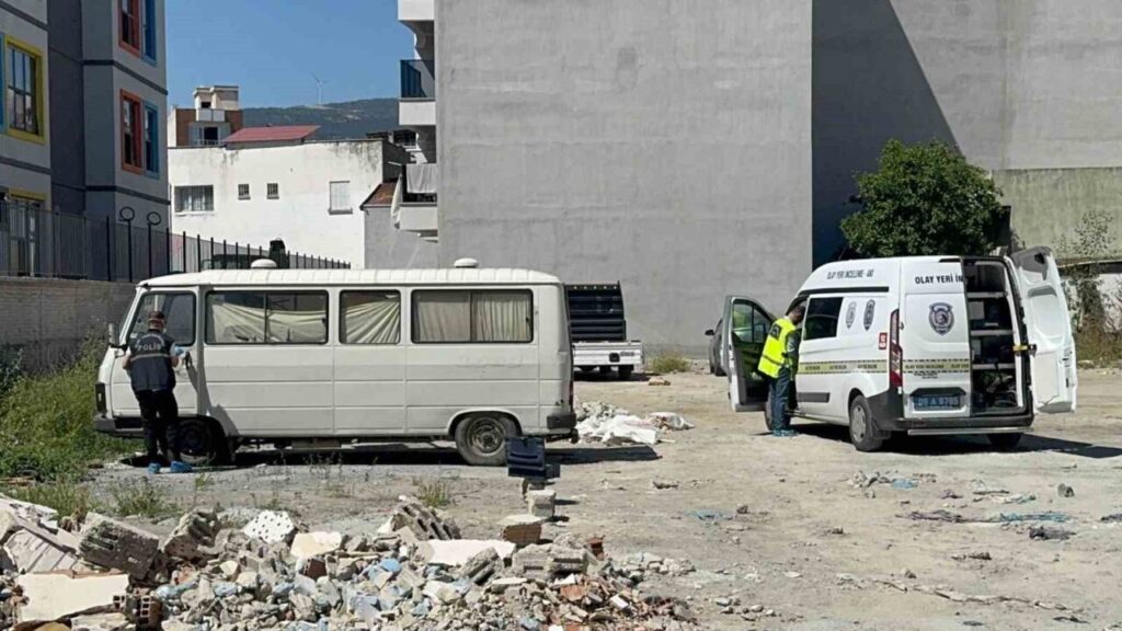 sokede bir kisi minibus icerisinde olu bulundu 407ff08c074d