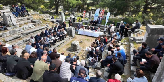 Söke’de tarihin kalbi Priene’de meclis toplantısı yapıldı