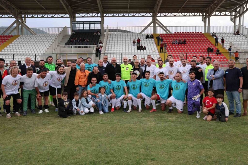 sokespor altyapisinda futbola baslayan tasdemir sahalara veda etti 5b299f6b3bb4