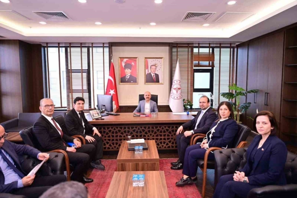 vali varol sehir hastanesinde incelemelerde bulundu c32043e348b6