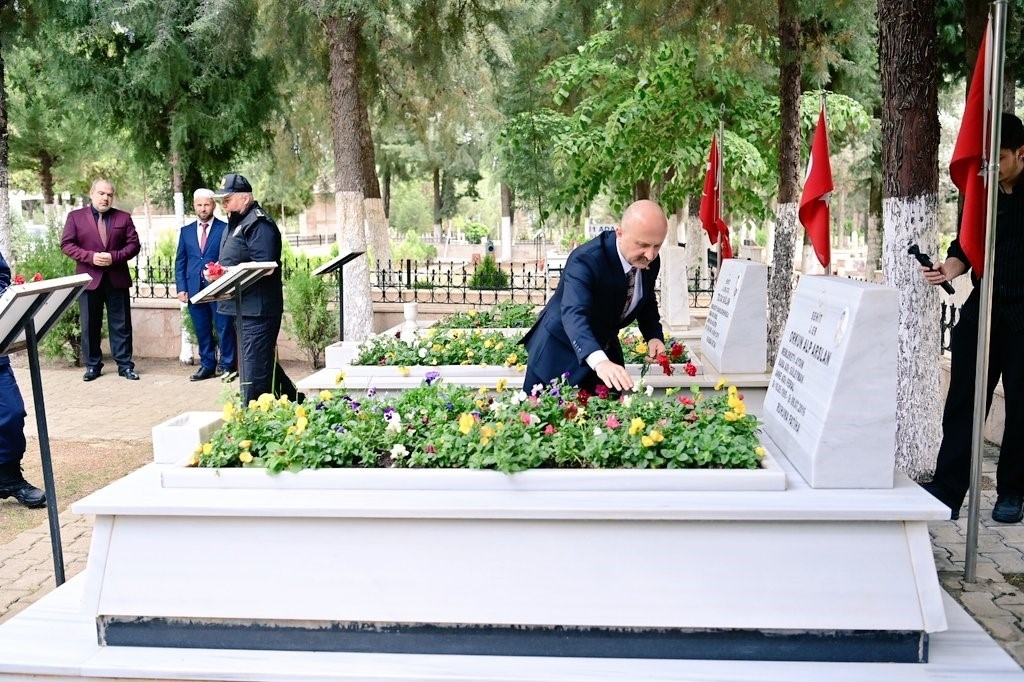 vali varol sehitleri unutmadi 17c3fe43c69b
