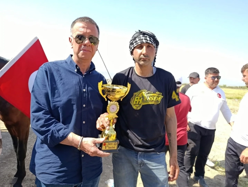 yenipazarda rahvan atlar kiyasiya yaristi ac1b798d1955