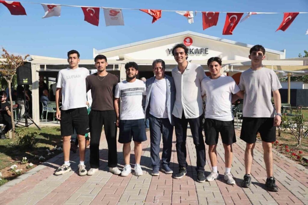yurt kafe ve isikli parki hizmete acildi 8ea95fb81768