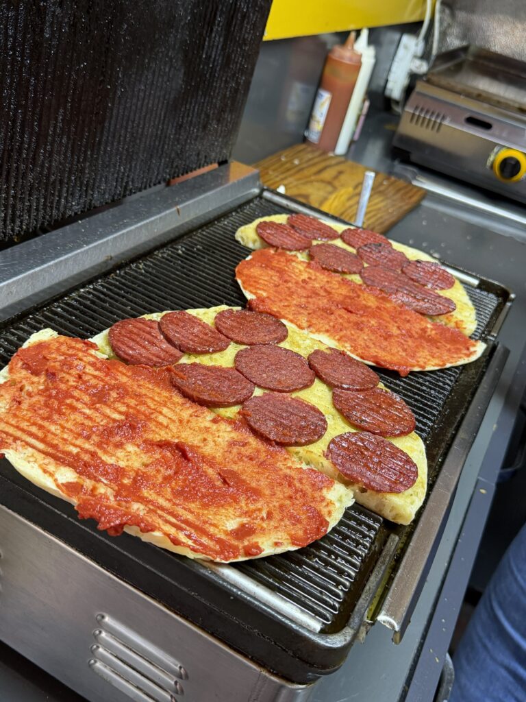 17 Yıldır Aynı Tat, Aynı Kalite: Özleyiş Aperitif'ten Şehir Hastanesi'ne Özel Kampanya 6 6