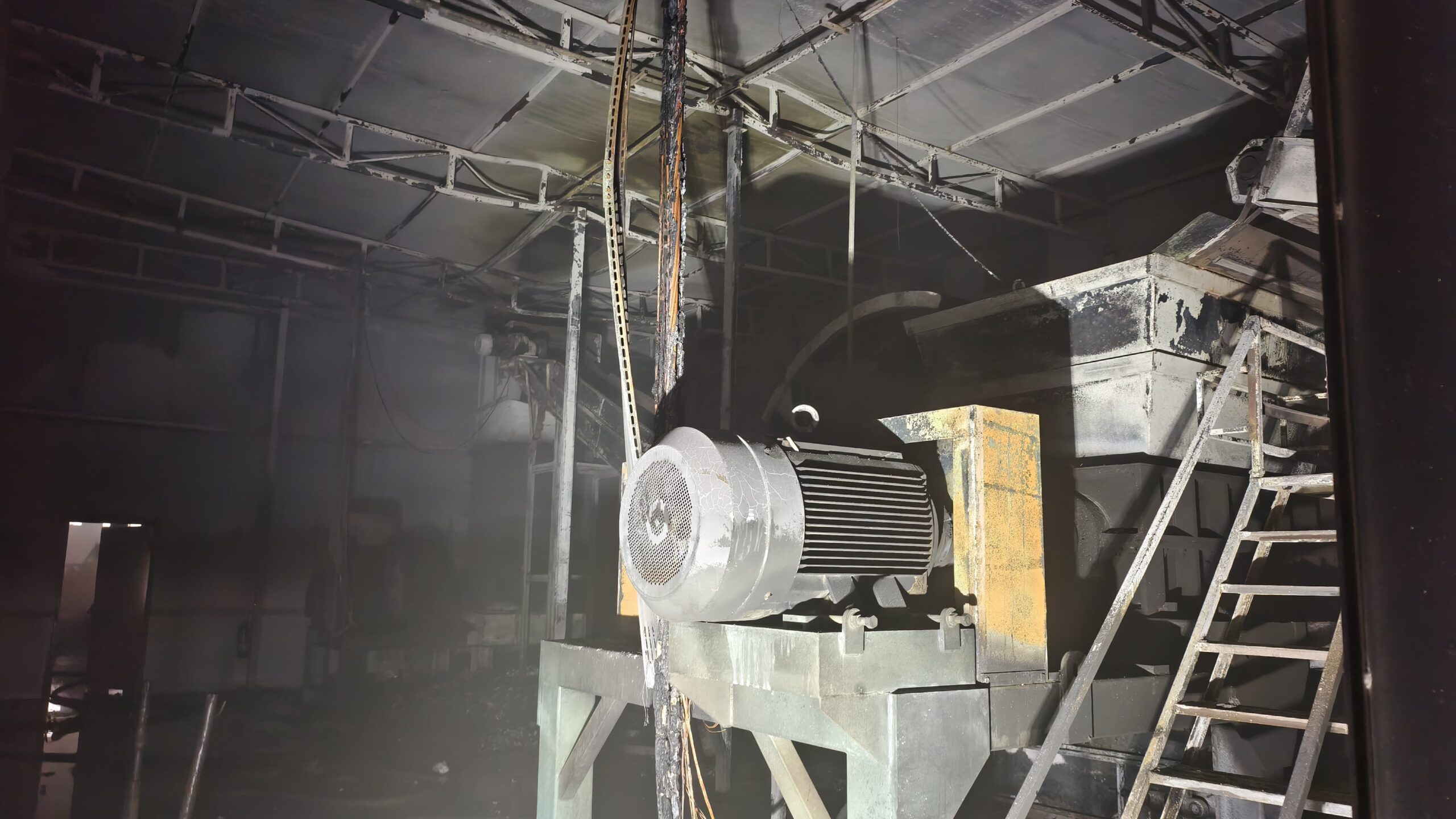 Nazilli’de geri dönüşüm fabrikası yandı!