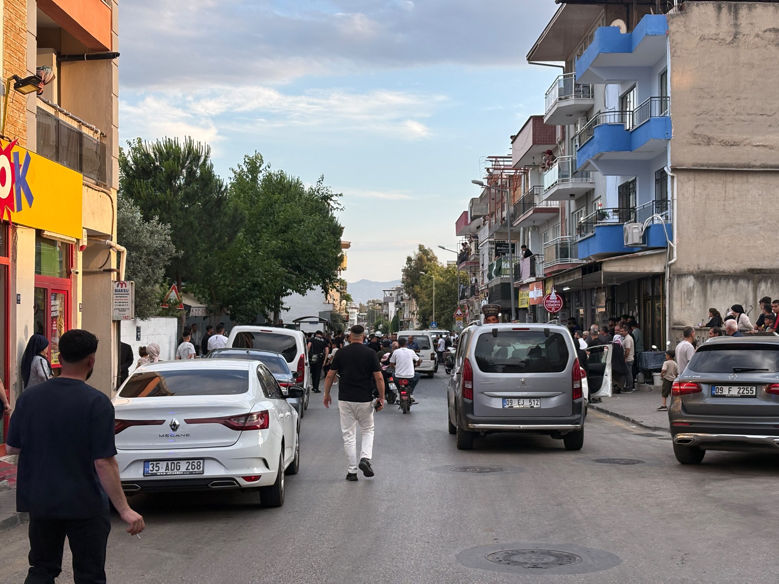 Aydın’da iki grup arasında kavga: Polis memuru elinden yaralandı